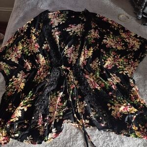 Charlotte Russe Black Floral Kimono